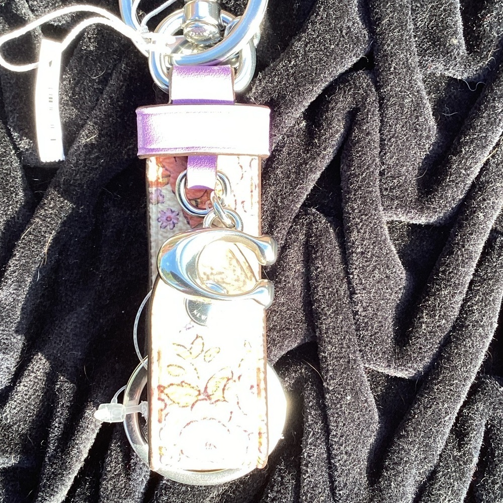 NWT Coach Trigger Snap Key Ring Bag Charm Purple and Floral Print - Picture 3 of 7